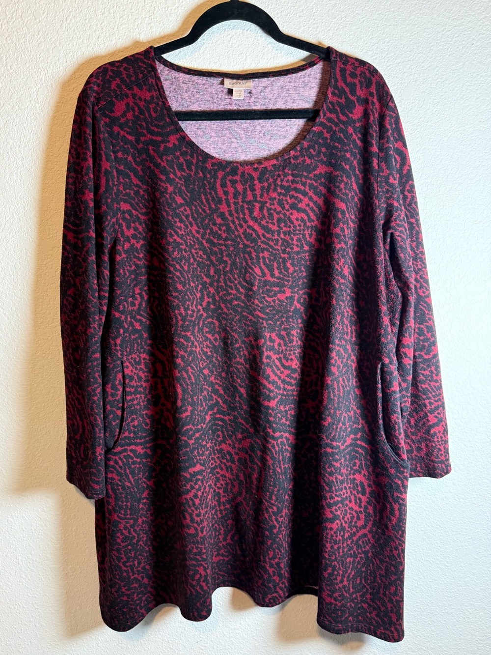 Avenue Plus Size 22/24 Red Black Animal Print Tunic Top with Pockets
